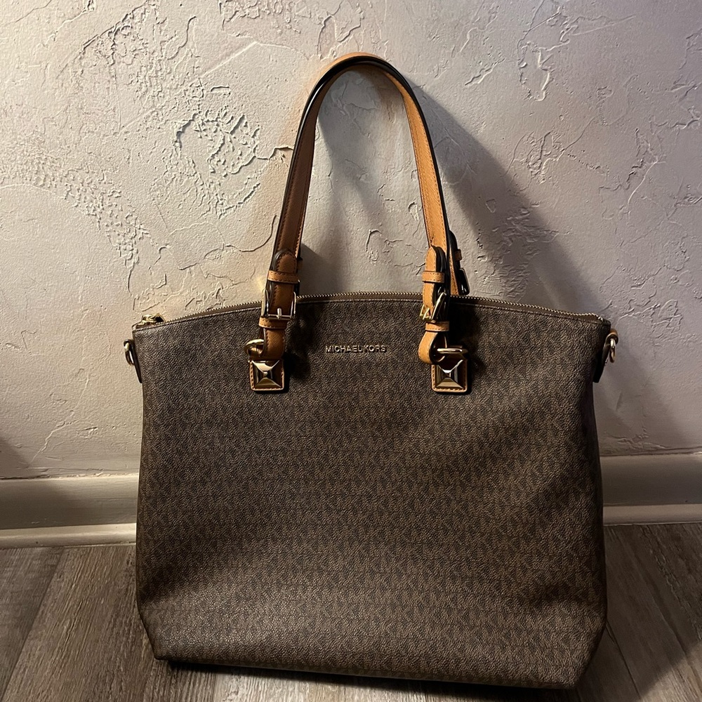 Michael Kors bag